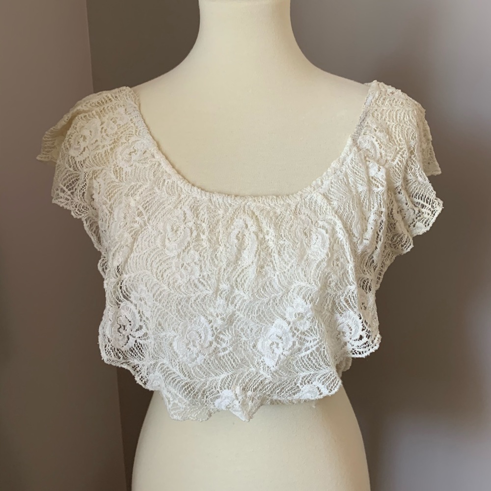 ✨LACE CROP TOP✨